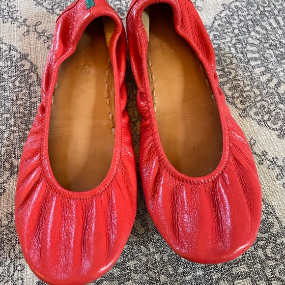 Tieks Shoes - Tieks Poppy Flats